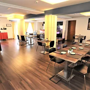 3* Hotel Flair